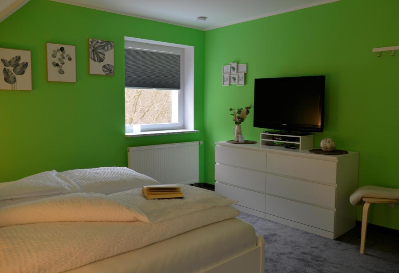 Am Quellenhaeuschen Appartement Naila Buitenkant foto