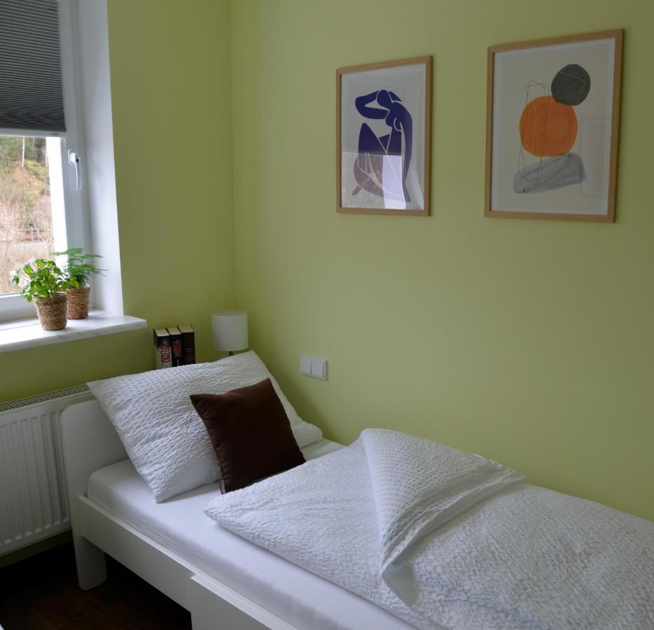 Am Quellenhaeuschen Appartement Naila Buitenkant foto