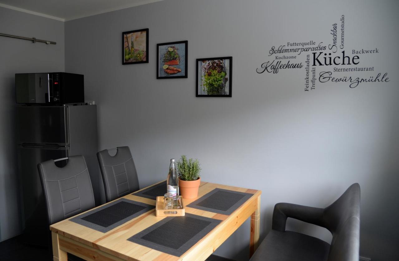 Am Quellenhaeuschen Appartement Naila Buitenkant foto