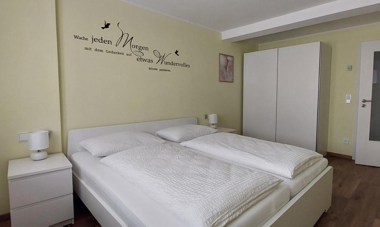 Am Quellenhaeuschen Appartement Naila Buitenkant foto